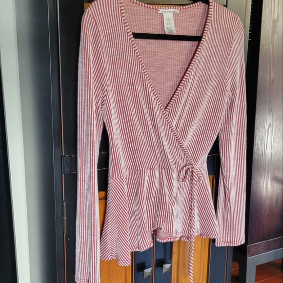 2 Cute Faux Wrap Tops S/M - Picture 5 of 12